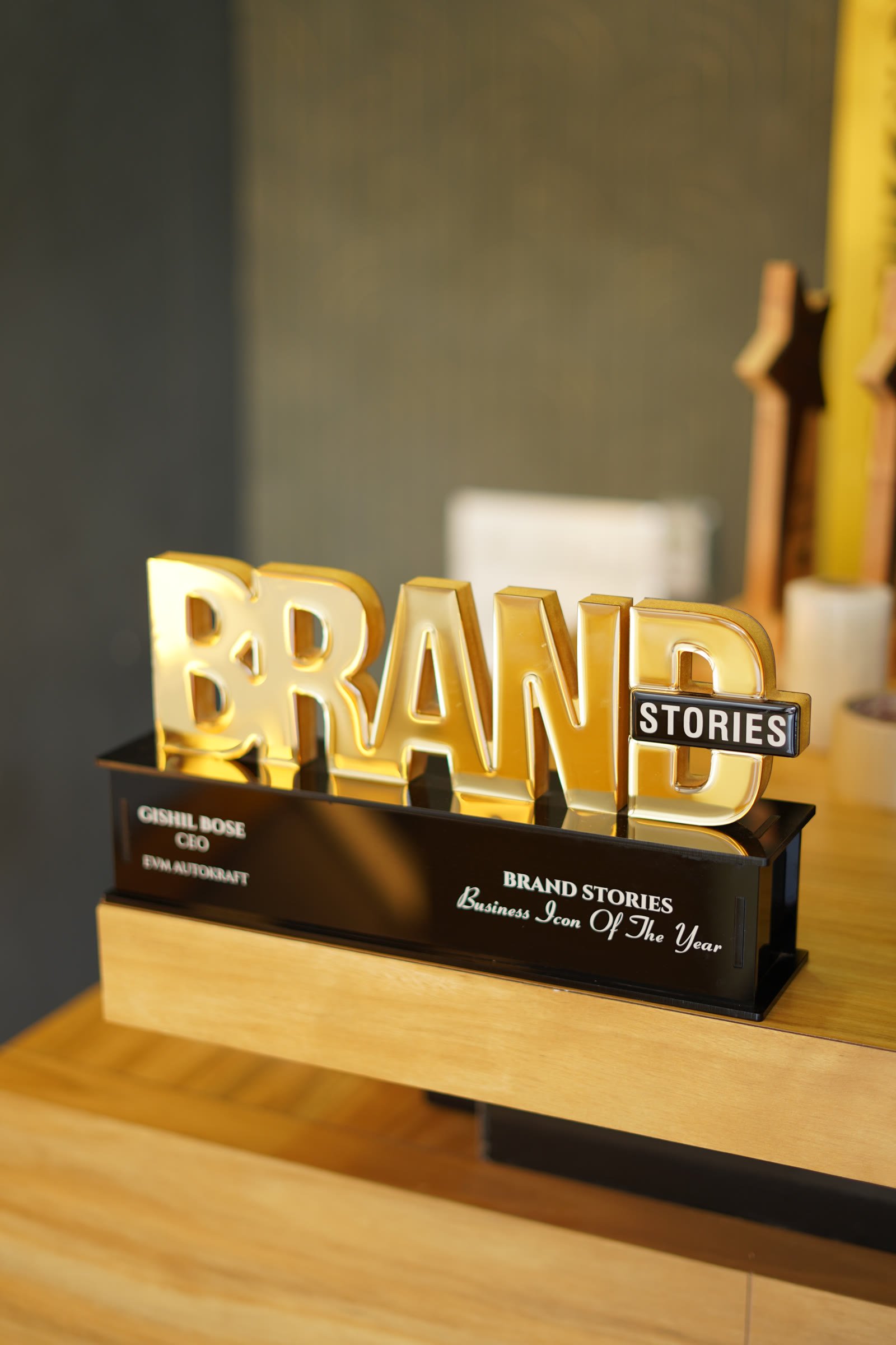 Dimensional Brand Stories custom nameform memento